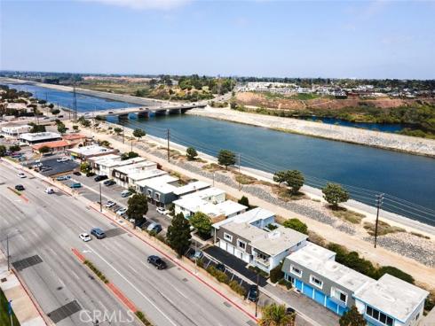 21662 Brookhurst C , Huntington Beach, CA