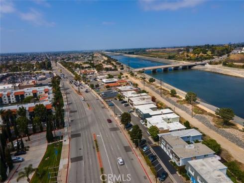21662  Brookhurst  C , Huntington Beach, CA