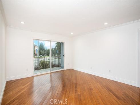 21662 Brookhurst C , Huntington Beach, CA