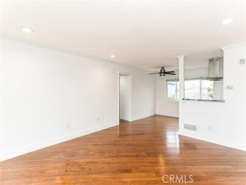 21662 Brookhurst C , Huntington Beach, CA