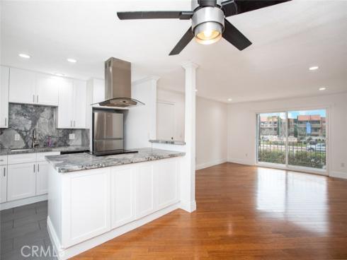 21662 Brookhurst C , Huntington Beach, CA