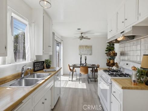 15852  Tullow  , Huntington Beach, CA