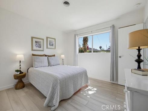 15852  Tullow  , Huntington Beach, CA