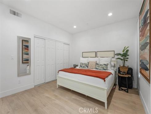 4561 Warner , Huntington Beach, CA