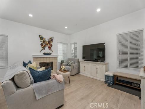 4561 Warner , Huntington Beach, CA