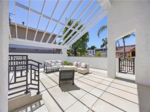 4232 Pierson Drive, Huntington Beach, CA