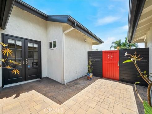 5471  Meadowlark   Drive, Huntington Beach, CA