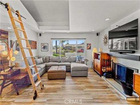 9111 Ellsworth , Huntington Beach, CA