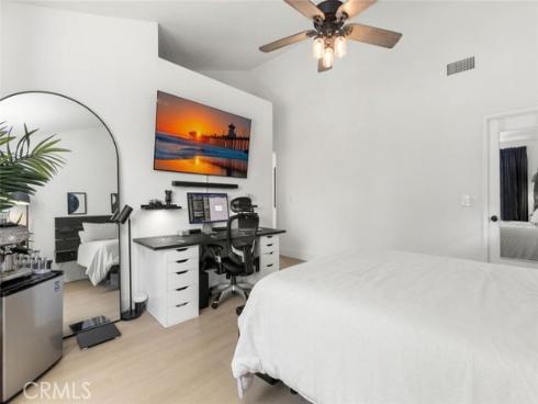 222 17th Street, Huntington Beach, CA