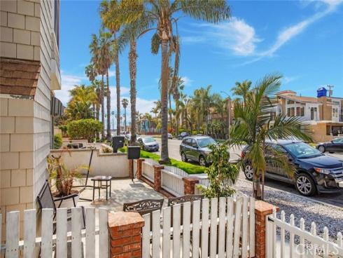 222 17th Street, Huntington Beach, CA