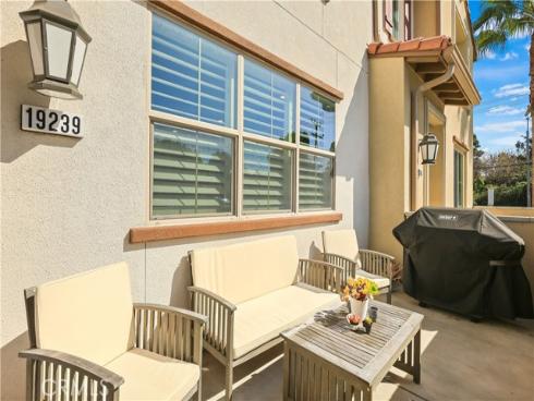 19239 Tideline Court, Huntington Beach, CA