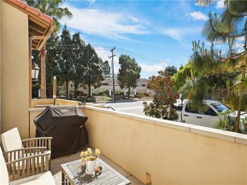 19239 Tideline Court, Huntington Beach, CA
