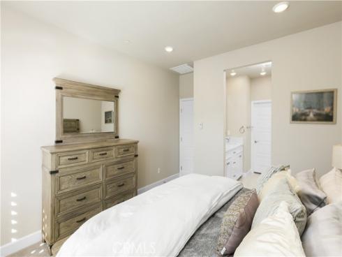 19239 Tideline Court, Huntington Beach, CA