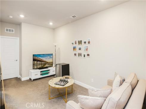 19239 Tideline Court, Huntington Beach, CA