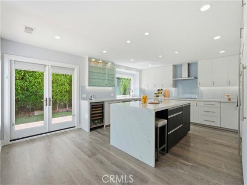 19545 Woodlands Dr , Huntington Beach, CA