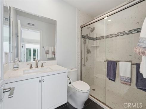 19545 Woodlands Dr , Huntington Beach, CA