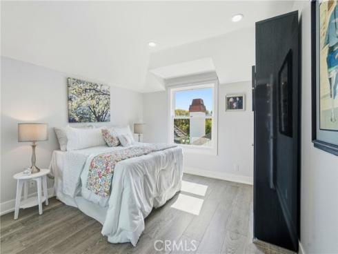 19545 Woodlands Dr , Huntington Beach, CA