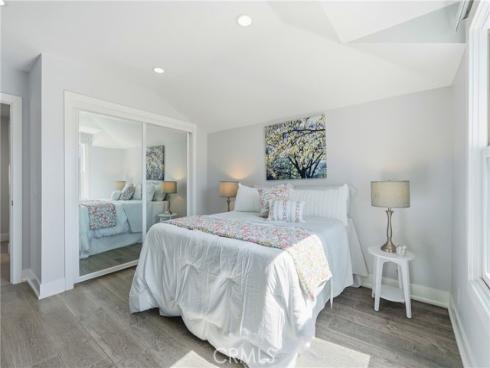19545 Woodlands Dr , Huntington Beach, CA