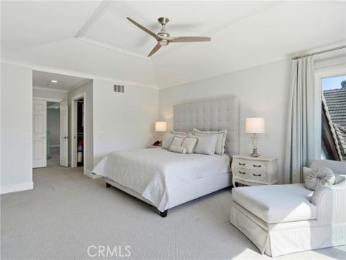 19545 Woodlands Dr , Huntington Beach, CA
