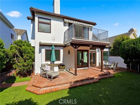 19545 Woodlands Dr , Huntington Beach, CA