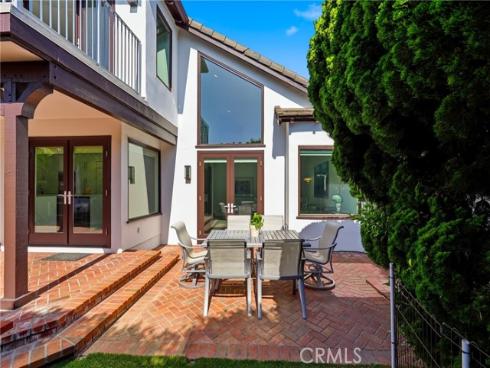 19545 Woodlands Dr , Huntington Beach, CA