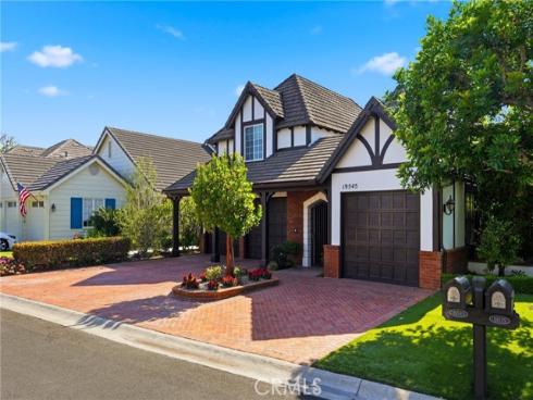 19545 Woodlands Dr , Huntington Beach, CA