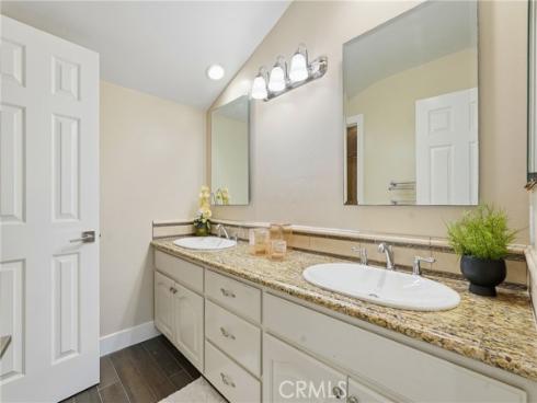 19545  Woodlands Dr  , Huntington Beach, CA