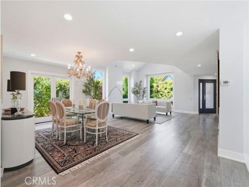 19545 Woodlands Dr , Huntington Beach, CA
