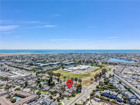 4526  Heil  , Huntington Beach, CA