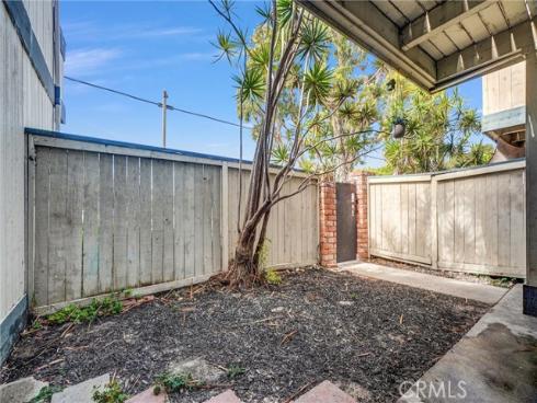 4526  Heil  , Huntington Beach, CA