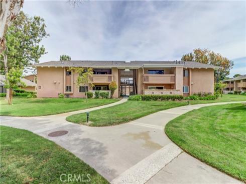 8877 Lauderdale 210-G Court, Huntington Beach, CA