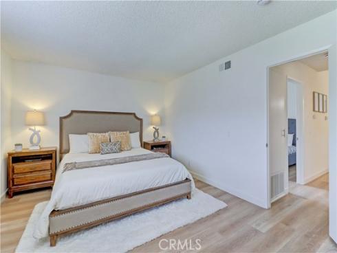 8877 Lauderdale 210-G Court, Huntington Beach, CA