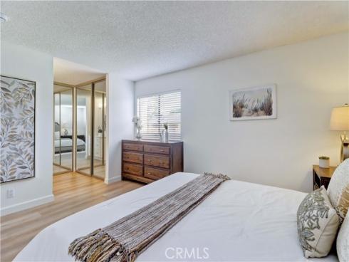 8877 Lauderdale 210-G Court, Huntington Beach, CA