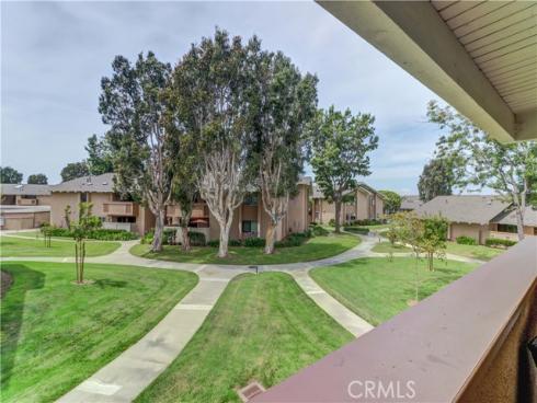 8877 Lauderdale 210-G Court, Huntington Beach, CA