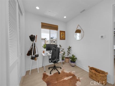 17544  Cameron  102 , Huntington Beach, CA