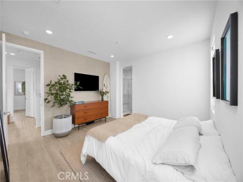 17544  Cameron  102 , Huntington Beach, CA