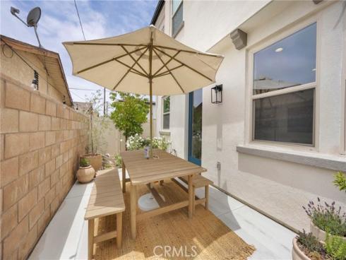17544  Cameron  102 , Huntington Beach, CA