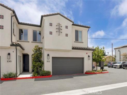 17544  Cameron  102 , Huntington Beach, CA