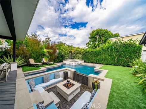 8541 Kelso Drive, Huntington Beach, CA
