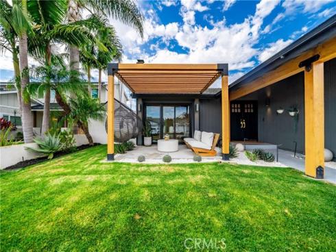 8541 Kelso Drive, Huntington Beach, CA