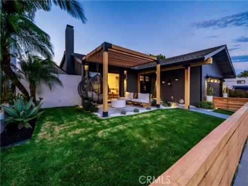 8541 Kelso Drive, Huntington Beach, CA
