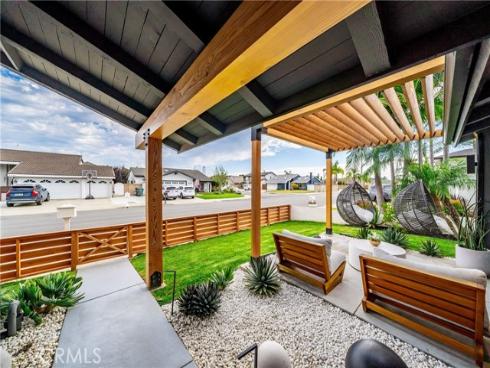 8541 Kelso Drive, Huntington Beach, CA