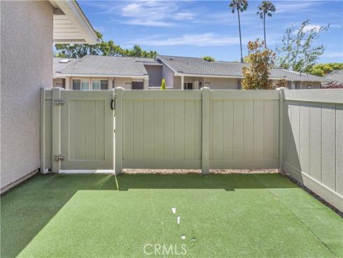 8566 Larkhall 808-B Circle, Huntington Beach, CA