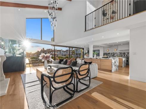 16861  Edgewater  , Huntington Beach, CA