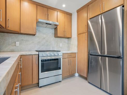 8711 Larkport Drive, Huntington Beach, CA