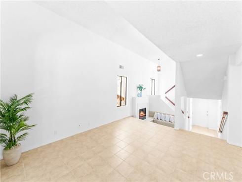 1407 Lakeside , Huntington Beach, CA