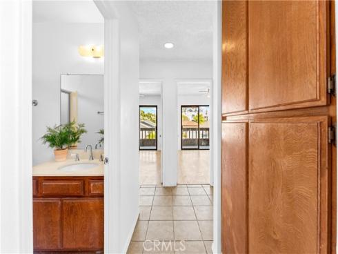 1407 Lakeside , Huntington Beach, CA