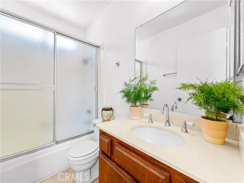 1407 Lakeside , Huntington Beach, CA