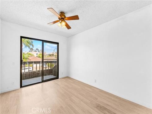 1407 Lakeside , Huntington Beach, CA