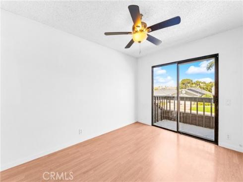 1407 Lakeside , Huntington Beach, CA